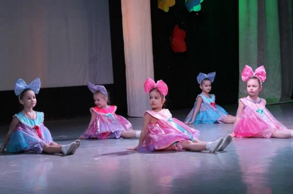  "КАПРИЗ", школа сучасної хореографії, школа танців