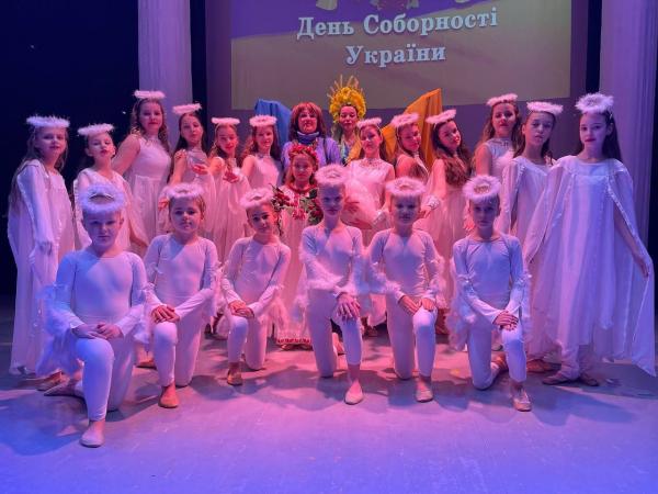  "КАПРИЗ", школа сучасної хореографії, школа танців