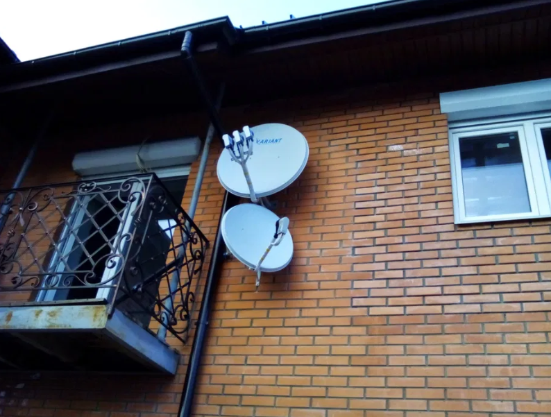 "СУПУТНИКОВЕ ЕФІРНЕ ТЕЛЕБАЧЕННЯ. Т2. SMART TV"