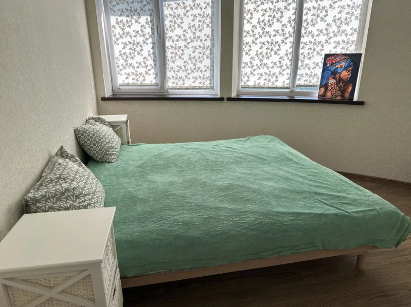 ОРЕНДА КРУГЛОГО БУДИНКУ З БАСЕЙНОМ